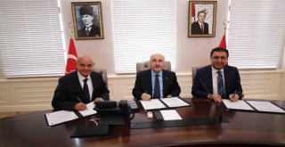 İzmir, hayırsever desteğiyle bir okula daha kavuşuyor