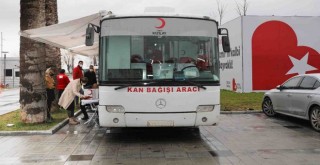 Bayraklı Belediyesi'nden kan bağışı kampanyası