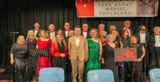 Çiftçioğlu, türkü söyledi; destek sözü verdi