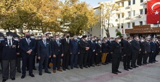 Karşıyaka Atatürk'ü andı...