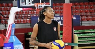 KSK Voleybol'da yabancılar ile yollar ayrıldı