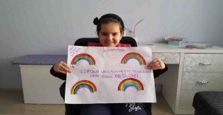 Evden, ''Evde kal''ı resmettiler