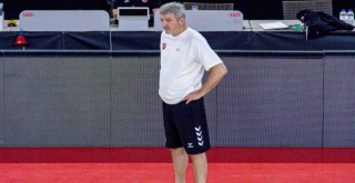 Faruk Beşok: Büyük Karşıyaka taraftarından özür diliyoruz