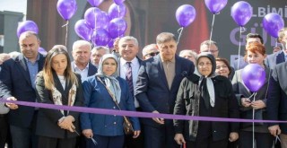 Başkan Tugay: Mücadeleyi lafta değil, gerçekte yapmak gerekir