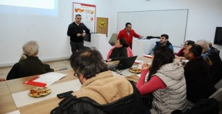 Karşıyaka’nın ''Mahalle Afet Gönüllüleri'' eğitime başladı