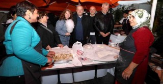 Narlıdere, Toprak Günü'nü sokak lezzetleriyle kutladı