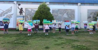 Gaziemirli çocuklar “Zafer”in resmini çizecekler