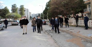 Bayraklı’da yol seferberliği