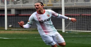 Karşıyaka'nın golcüsü Fatih...