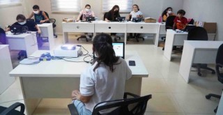 Karşıyaka Belediyesi ile İZELMAN A.Ş. ortaklığıyla çocuklara eğitim verildi