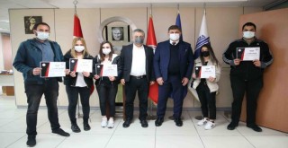 Karşıyaka’da eczane destek personeli yetişiyor