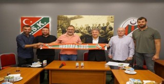 Deniz Atak için imza töreni