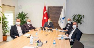 İzmir Büyükşehir'den profesyonel spor kulüplerine 18 milyon TL’lik destek