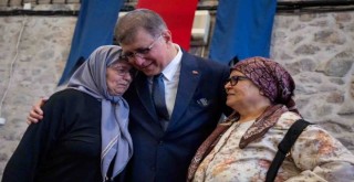 Başkan Tugay şehit anneleri ile bir araya geldi