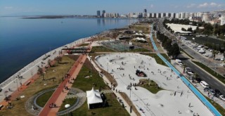 Karşıyaka'da sahil şeridine giriş çıkış yasaklandı