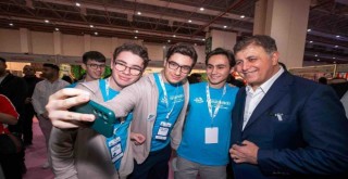 Cumhuriyet’in genç tasarımcıları İzmir’de buluşuyor