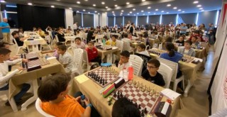 Cumhuriyet’in 100. Yılında Bornova’da satranç heyecanı