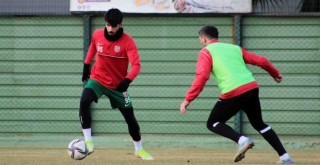 Karşıyaka, Yeşilyurt D.Ç Ofspor deplasmanında