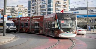 İzmirliler Çiğli Tramvayı'nı çok sevdi