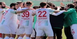 Karşıyaka, Şanlıurfa'da 3 puanı 3 golle aldı