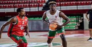 Pınar Karşıyaka, Unahotels Reggio Emilia'yı konuk ediyor