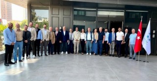 İZVAK'ta yeni yönetim görev dağılımı yapıldı