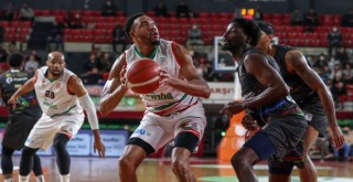 Pınar Karşıyaka ikinci yarıda kendine geldi