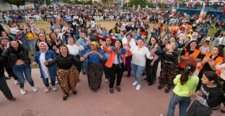 Gaziemir'de kadınların şenliği var...