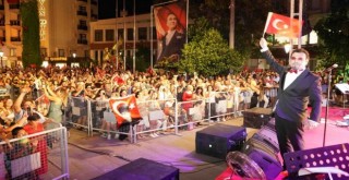 Çeşme'de zafer coşkusu