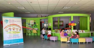 İzmir Büyükşehir'den depremzedelere psikososyal destek