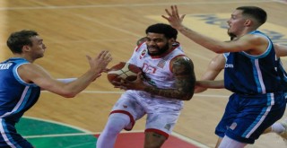 Pınar Karşıyaka yarı finale yükseldi