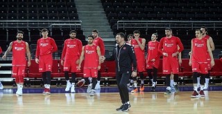 TBF Ufuk Sarıca ile yolları ayırdı...