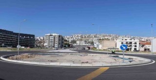 İzmir trafiğine altın dokunuşlar