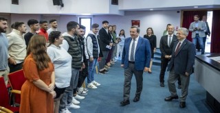 Batur: Konak İş Eğitim Merkezi istihdama can suyu olacak