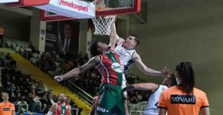 Pınar Karşıyaka kazanmasını bildi