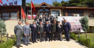 Kurtuluşun 99. Yılı Ata’nın İzmir’e baktığı yerde kutlandı