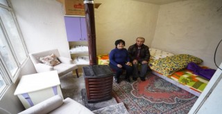 Konak Belediyesi engelli çiftin yüzünü güldürdü