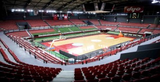 Mustafa Kemal Atatürk Karşıyaka Spor Salonu yeni sezona hazır