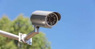 Karşıyaka'da her çöpün başına kamera takılacak