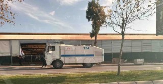 Bostanlı'da pazarcı esnafı 2. pazarı açtırmadı