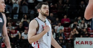 Karşıyaka'da potada ayrılıklar sürüyor