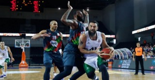 Pınar Karşıyaka Ankara'da zorlanmadı