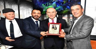 Sokak emekçilerinden Başkan Soyer’e tam destek