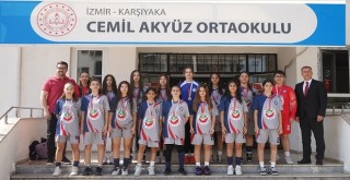 Cemil Akyüz OO Futbol Takımı Bölge Şampiyonu...