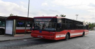 İzmir’de otobüs sayısı azaltılmıyor