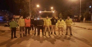Narlıdere’de virüse karşı gece mesaisi